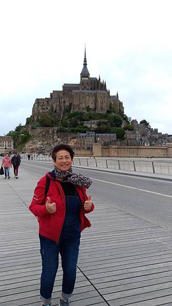 le mont saint michel may solo.jpg