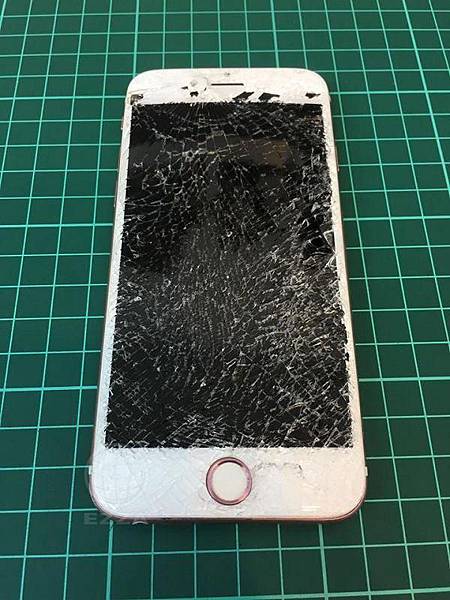 iphone6s 被車輾過.jpg iphone6s 被車輾過.jpg