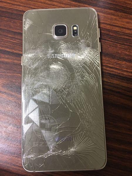 NOTE5背蓋破裂.jpg NOTE5背蓋破裂.jpg