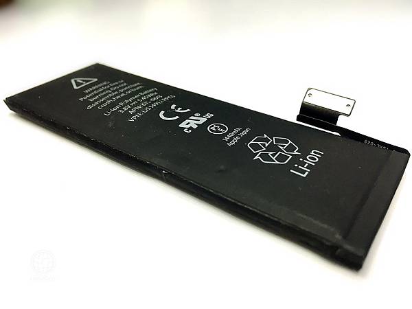 IPHONE5電池膨脹.jpg IPHONE5電池膨脹.jpg