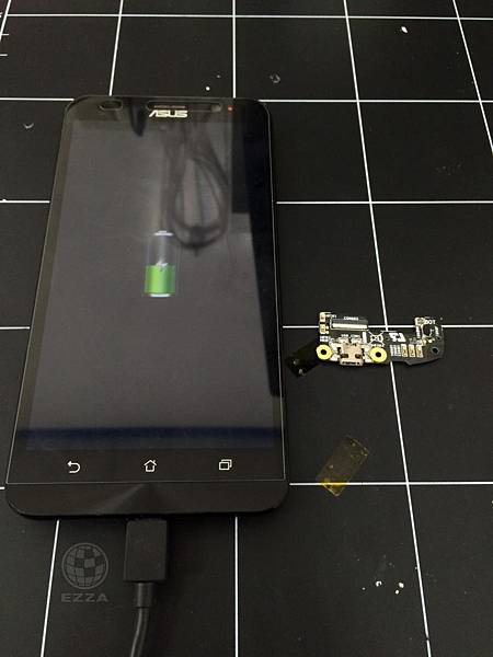 ZENFONE2 充電模組故障.jpg ZENFONE2 充電模組故障.jpg
