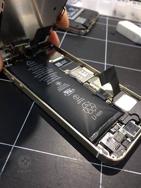 IPHONE 5S膨脹不思議.jpg IPHONE 5S膨脹不思議.jpg