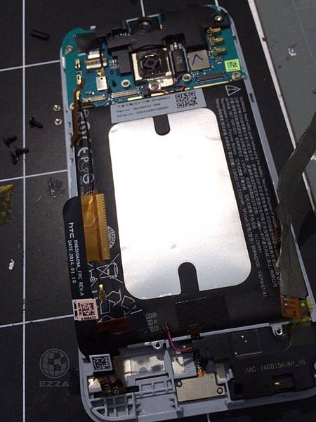 蝴蝶2電池撐爆了.jpg 蝴蝶2電池撐爆了.jpg