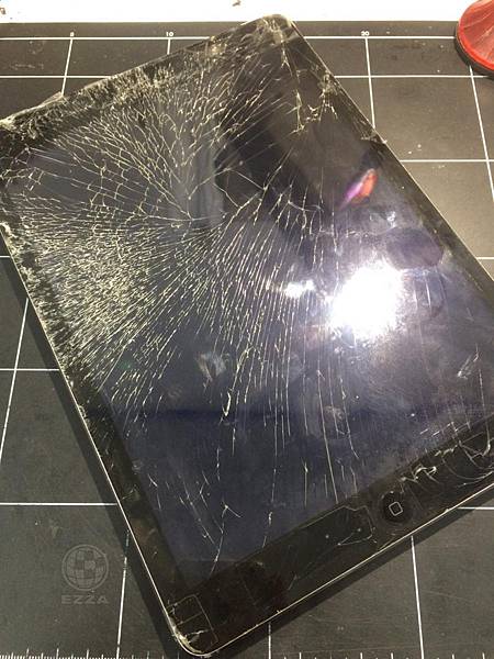 IPAD IAR慘摔呀.jpg IPAD IAR慘摔呀.jpg