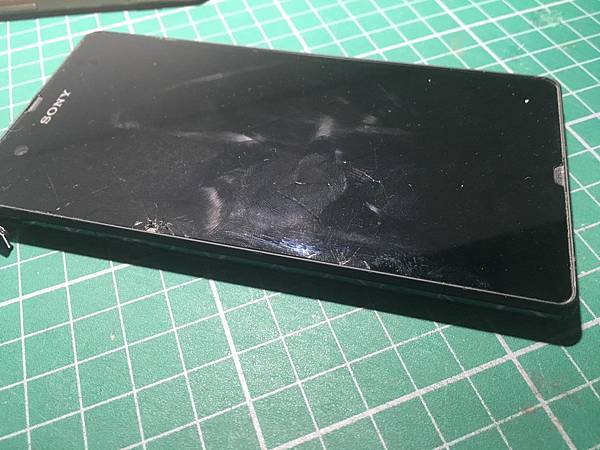 SONY Z破裂.jpg SONY Z破裂.jpg