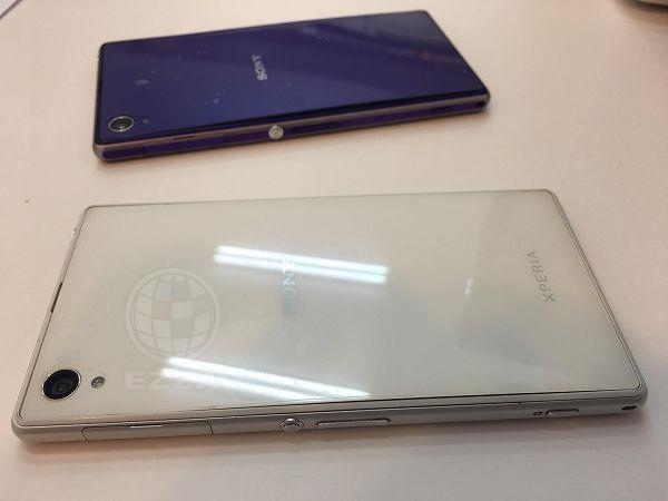 Z1 電池膨脹.jpg Z1 電池膨脹.jpg