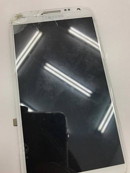 NOTE3 液晶破裂.jpg NOTE3 液晶破裂.jpg