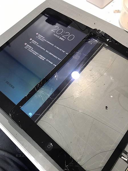 IPAD AIR觸控面板破碎.jpg IPAD AIR觸控面板破碎.jpg