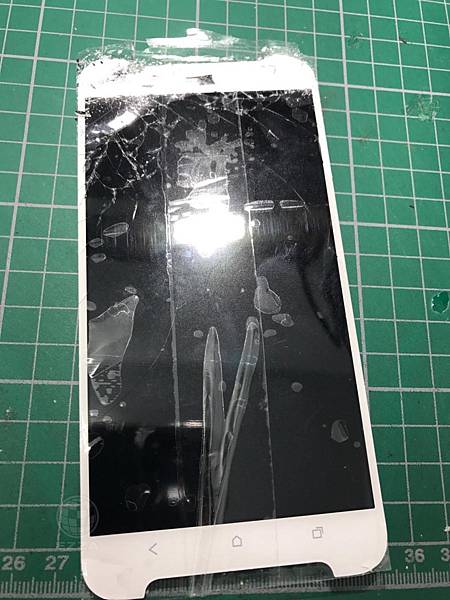 x9面板破裂.jpg x9面板破裂.jpg