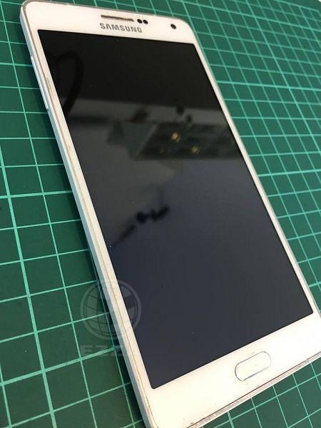 a7液晶破裂.jpg a7液晶破裂.jpg