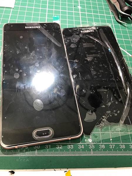 A7面板破裂 (1).jpg A7面板破裂 (1).jpg