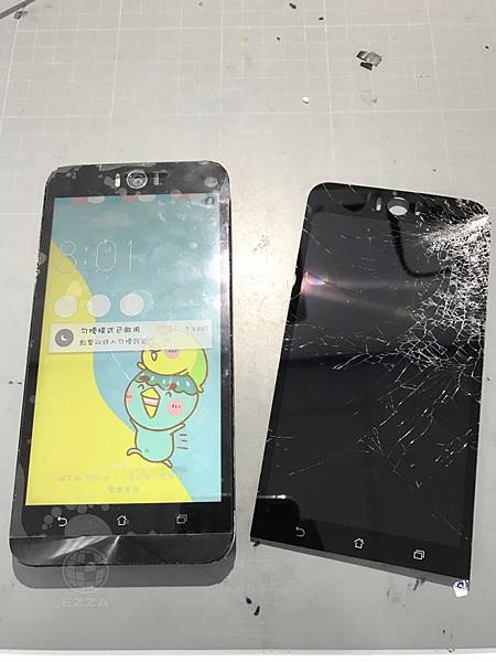 A7面板破裂 (1).jpg A7面板破裂 (1).jpg