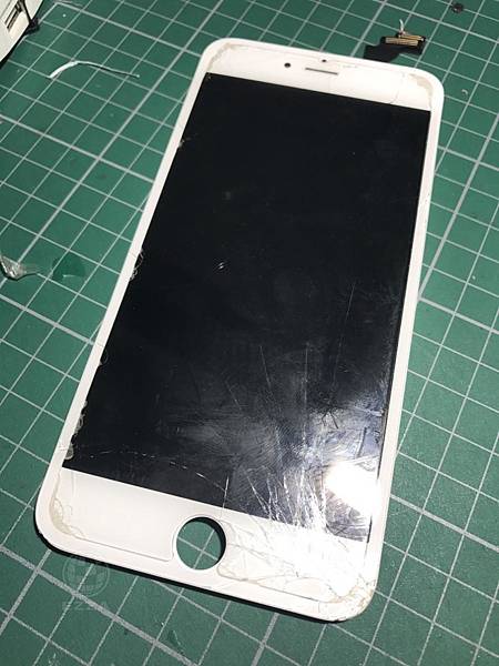IPHONE6+面板破裂.jpg IPHONE6+面板破裂.jpg