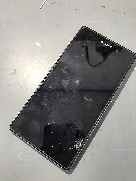 SONY Z1小破損大影響.jpg SONY Z1小破損大影響.jpg