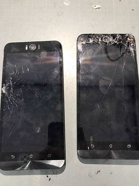 Zenfone Selfie雙雙破裂.jpg Zenfone Selfie雙雙破裂.jpg