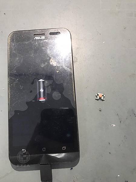 ZenFone 2 Laser充電孔崩壞.jpg ZenFone 2 Laser充電孔崩壞.jpg