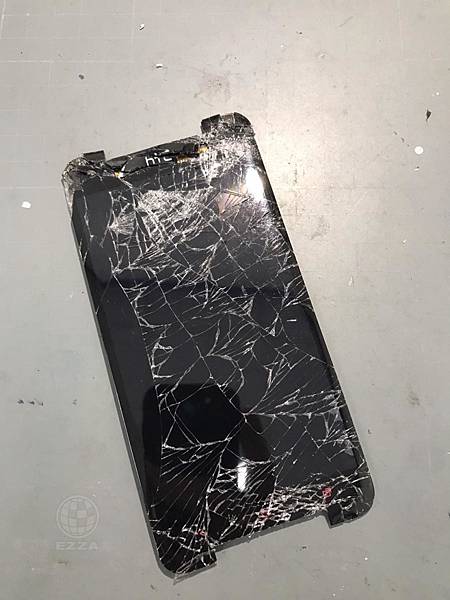 note5背蓋破裂.jpg note5背蓋破裂.jpg
