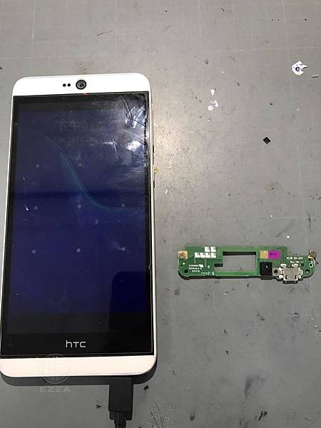 HTC 826充電怪怪的.jpg HTC 826充電怪怪的.jpg