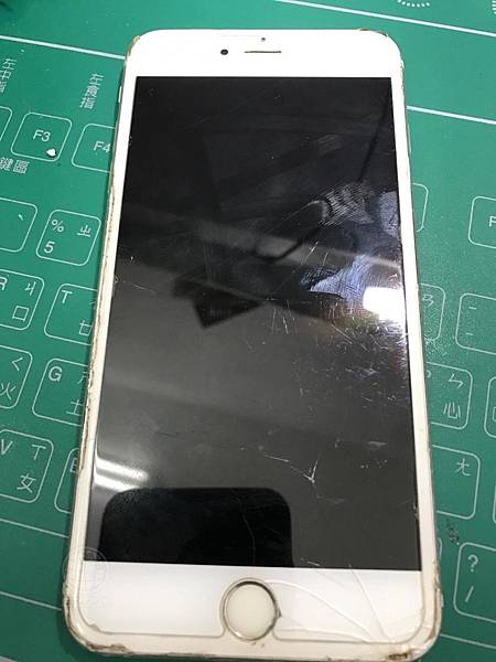 6S+面板破裂(2).jpg 6S+面板破裂(2).jpg