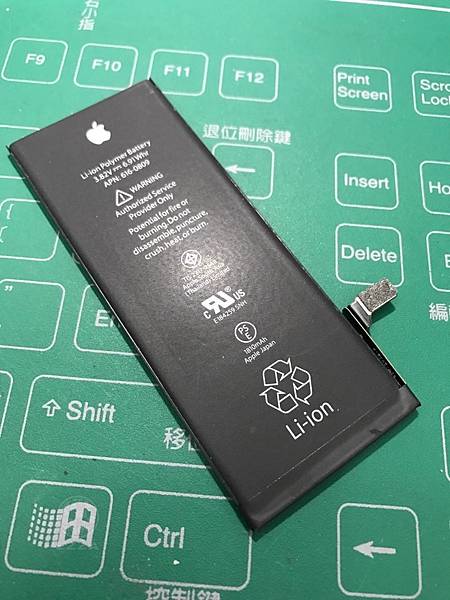 I6更換電池.jpg I6更換電池.jpg