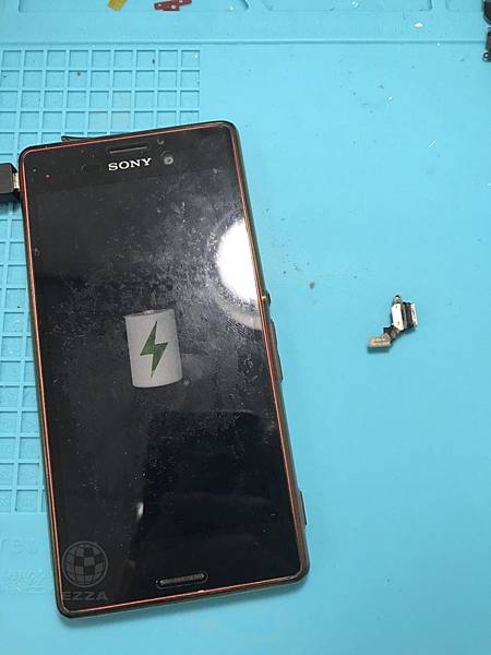 SONY M4無法充電.jpg SONY M4無法充電.jpg