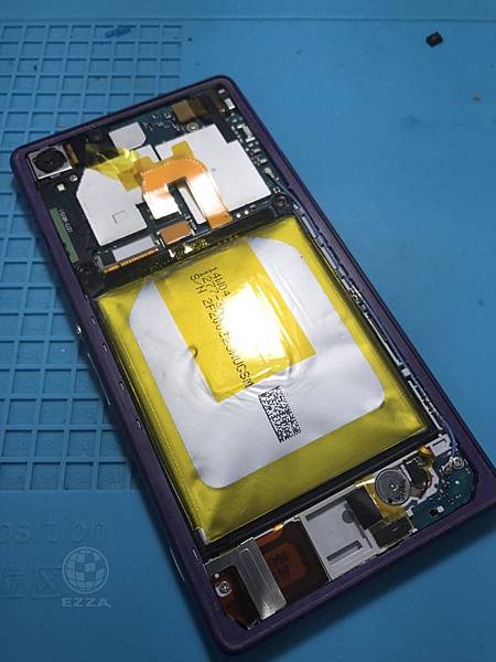 SONY Z2背蓋突起.jpg SONY Z2背蓋突起.jpg