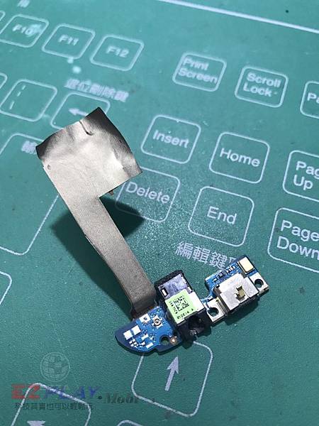 M8更換尾插(4).jpg M8更換尾插(4).jpg