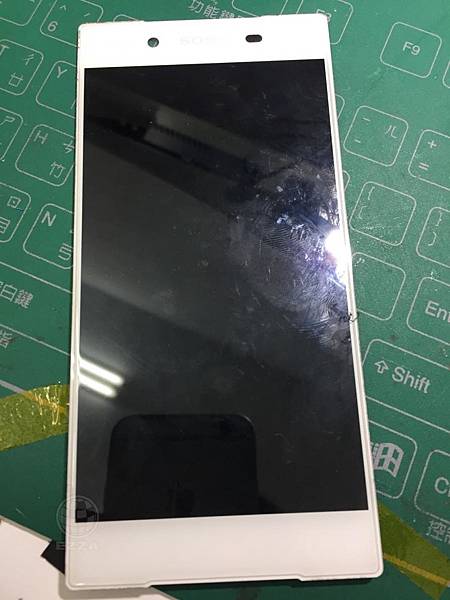 Z5換電池.jpg Z5換電池.jpg