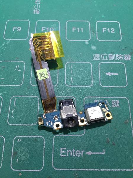 z5p更換耳機孔排線.jpg z5p更換耳機孔排線.jpg