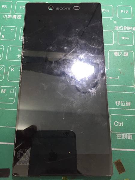 Z5更換面板(1).jpg Z5更換面板(1).jpg