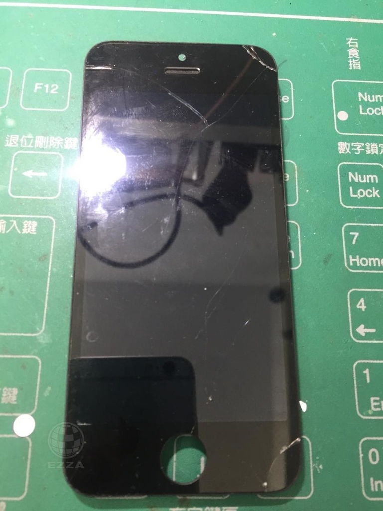 5C面板破裂.jpg
