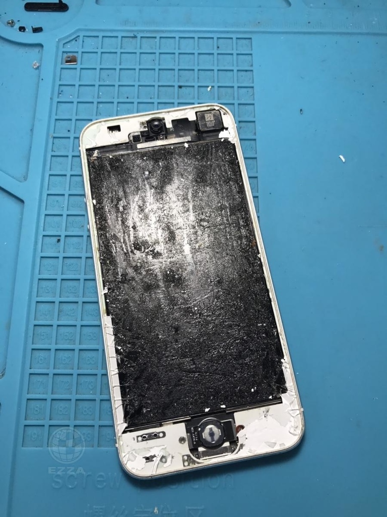 IPHONE5 面目全非.jpg