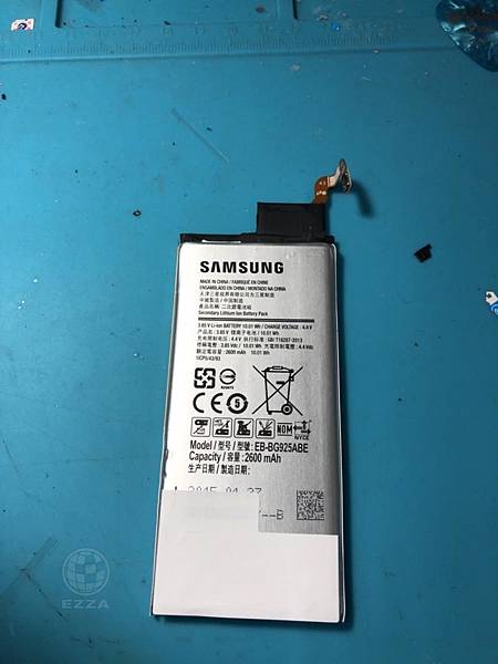IPHONE6被車輾過了.jpg IPHONE6被車輾過了.jpg
