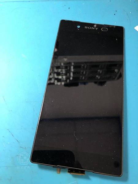 SONY Z5P面板毀啦.jpg SONY Z5P面板毀啦.jpg