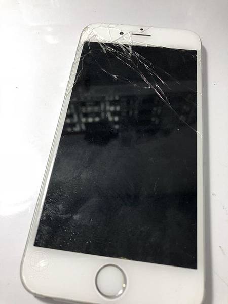 IPHONE6面板破裂(2).jpg IPHONE6面板破裂(2).jpg