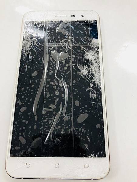 HTC-U-Ultra06.jpg HTC-U-Ultra06.jpg