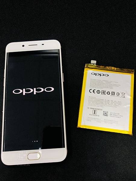 IPHONE7面板慘破.jpg IPHONE7面板慘破.jpg