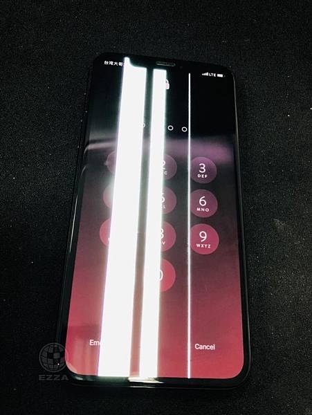 三星J7 pro電池膨脹.jpg 三星J7 pro電池膨脹.jpg