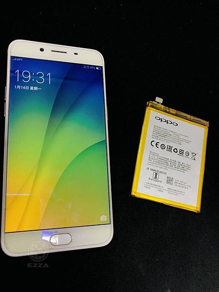 ZenFone 4 ZE554KL面板破裂.jpg ZenFone 4 ZE554KL面板破裂.jpg