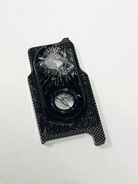 華為P10尾插嚴重受潮.jpg 華為P10尾插嚴重受潮.jpg