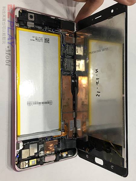 ZENFONE-3-ULTRA-不充電維修-2-e1585301806497-768x1024.jpg ZENFONE-3-ULTRA-不充電維修-2-e1585301806497-768x1024.jpg