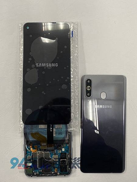 samsung-A8S面板維修-3.jpg