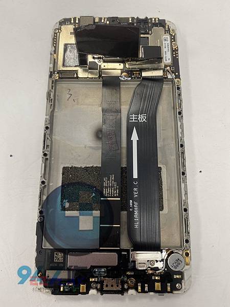 NOVA3I手機維修_電池更換_面板更換04.jpg NOVA3I手機維修_電池更換_面板更換04.jpg