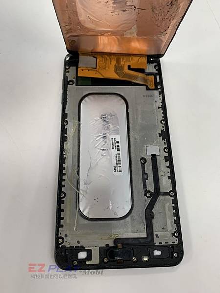 三星C9-PRO手機維修_面板更換_電池更換03-768x1024.jpg 三星C9-PRO手機維修_面板更換_電池更換03-768x1024.jpg