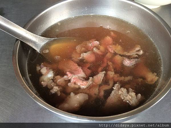 台南海安路上的隱藏版鄭牛肉湯