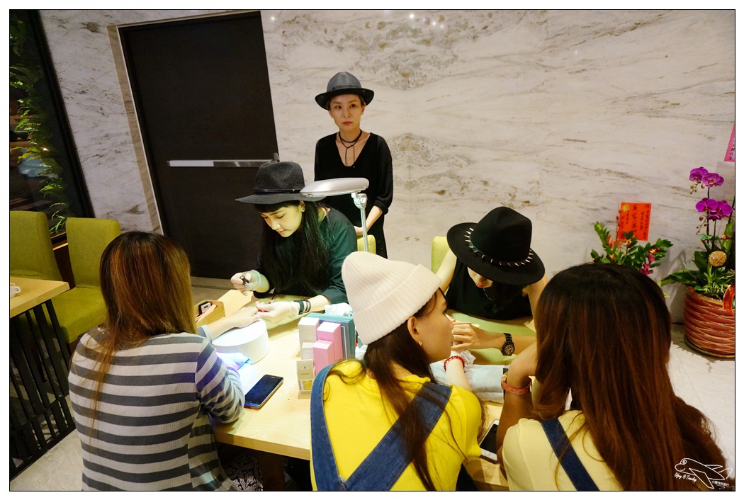 台中便宜親子飯店|愛麗絲國際大飯店 Aeris Hotel 最新台中商務飯店 台中親子住宿便宜飯店~ @走走停停,小燈泡在旅行 台中便宜親子飯店|愛麗絲國際大飯店 Aeris Hotel 最新台中商務飯店 台中親子住宿便宜飯店~