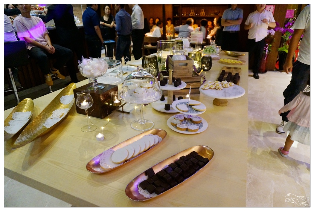 台中便宜親子飯店|愛麗絲國際大飯店 Aeris Hotel 最新台中商務飯店 台中親子住宿便宜飯店～