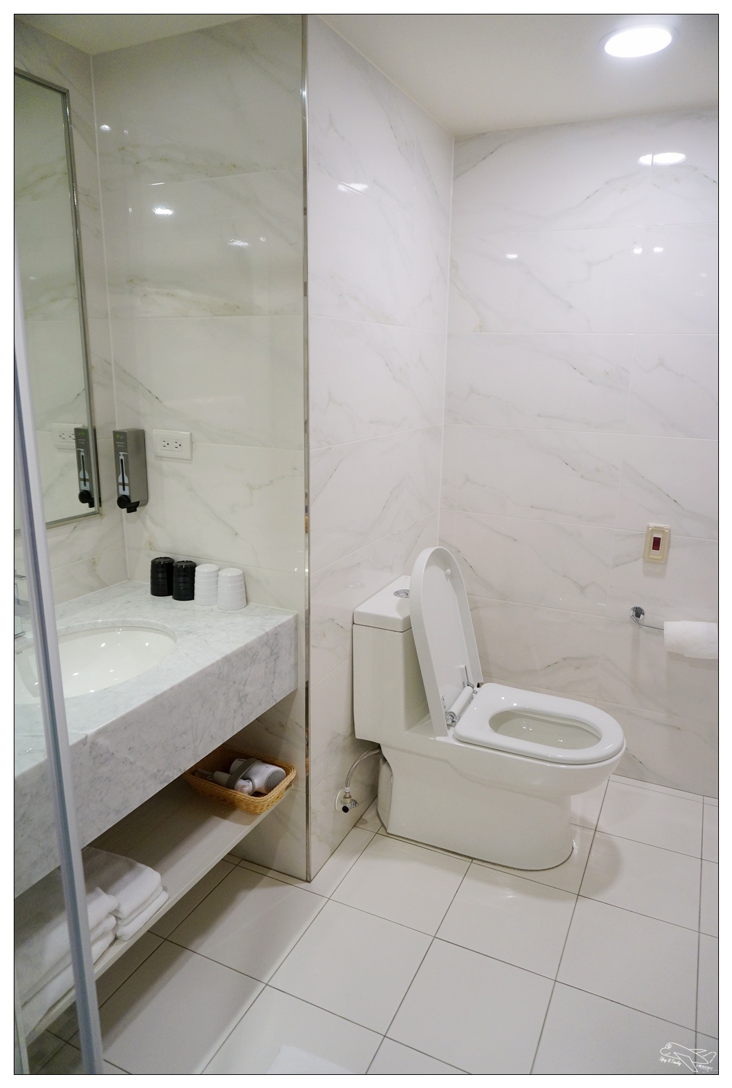 台中便宜親子飯店|愛麗絲國際大飯店 Aeris Hotel 最新台中商務飯店 台中親子住宿便宜飯店～