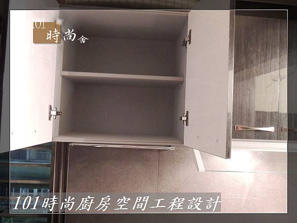 @廚房廚具流理台L字型-作品：新北市新莊福壽街陳公館-不鏽鋼檯面+木心板桶身+水晶門板+中島櫃+豪山牌二機(54).JPG