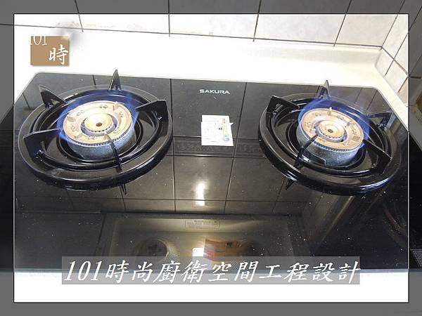 廚房設計一字型  分享：竹東謝公館 (24).jpg